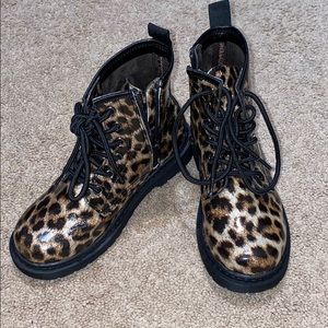 Girls Cheetah print kids boots